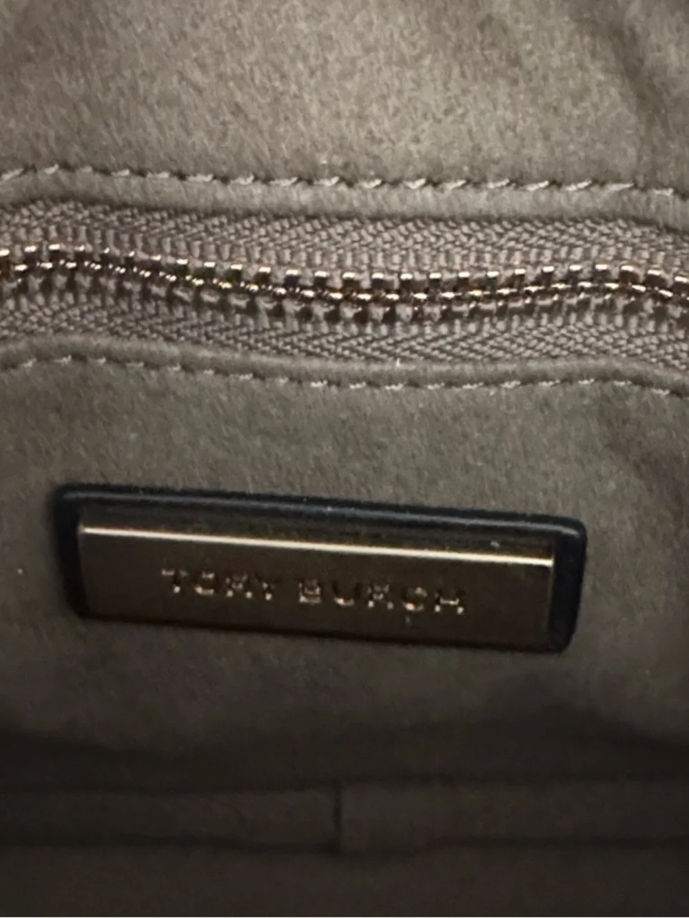 Tory Burch Kira NWOT Quilted Leather Camera Crossbody